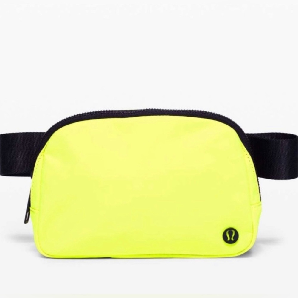 Lululemon Everywhere Belt Bag *1L
Highlight Yellow NWOT